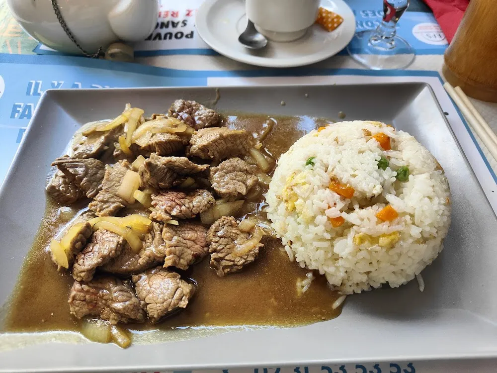 Boeuf Aux Oignons Et Riz Cantonnais